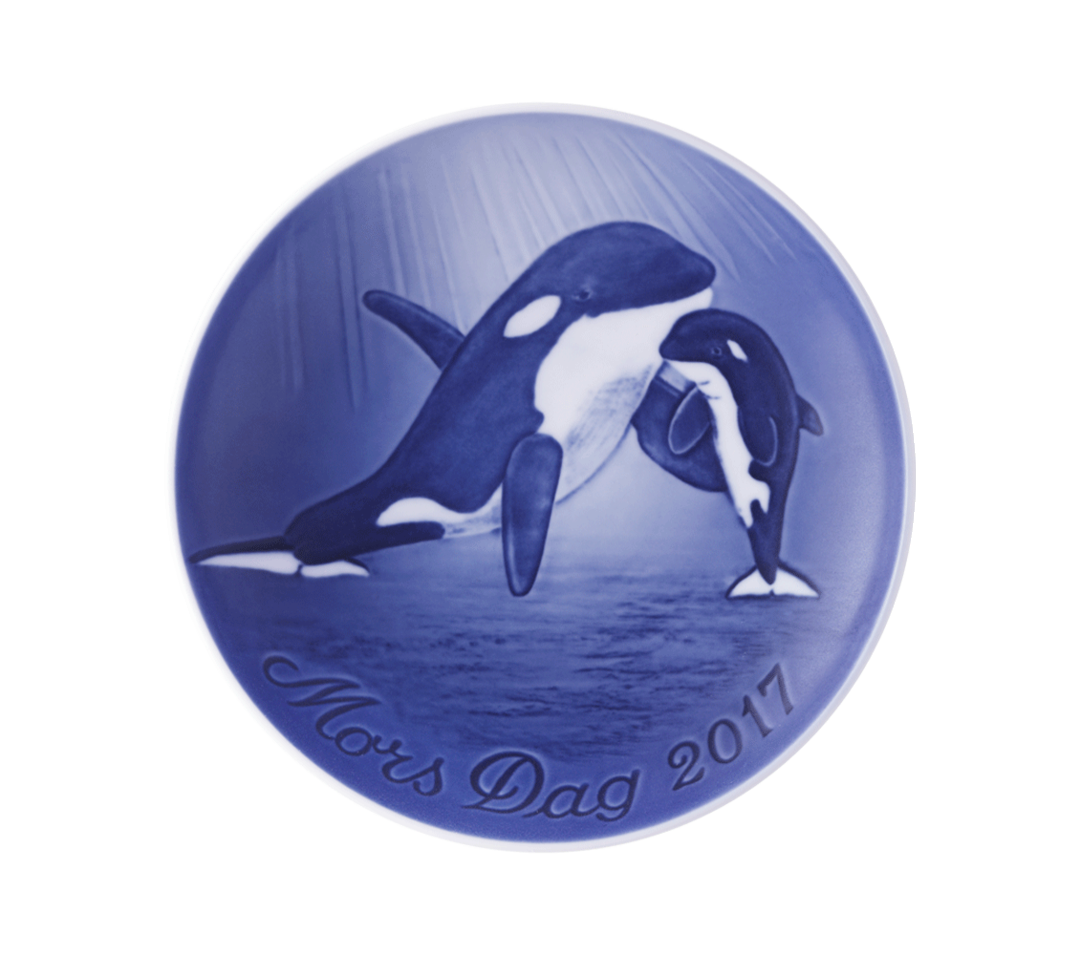Bing & Grondahl Annual Mothers Day Plate, Mother & Baby Orca 2017 image 0